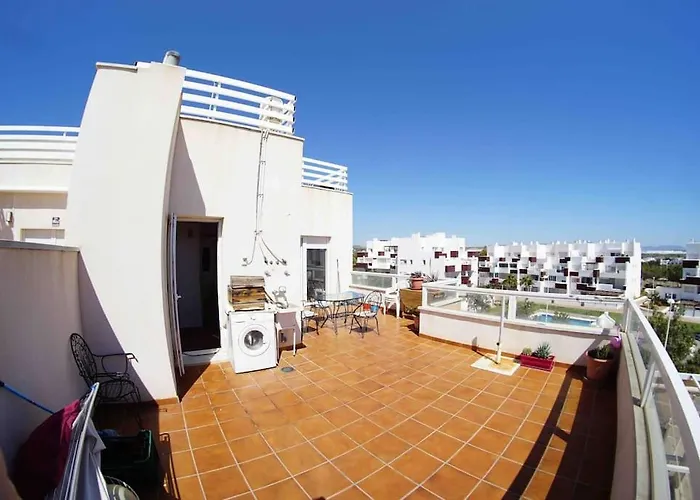 Atico Con Terraza En El Toyo
